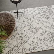 Uttermost Campo Table Tufted Ivory Distressed Tribal Pattern Rug ~ 5' x 8'