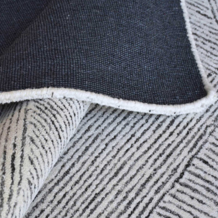 Uttermost Paonia Hand Tufted Ivory and Gray Wool Geometric Pattern Rug ~ 8' x 10'