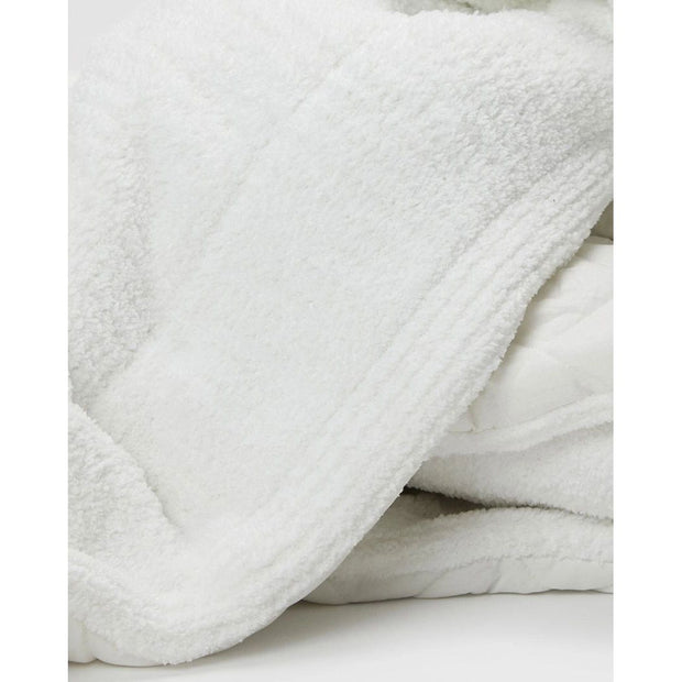 Sunday Citizen Off White Snug Comforter Available in Queen and King Sizes