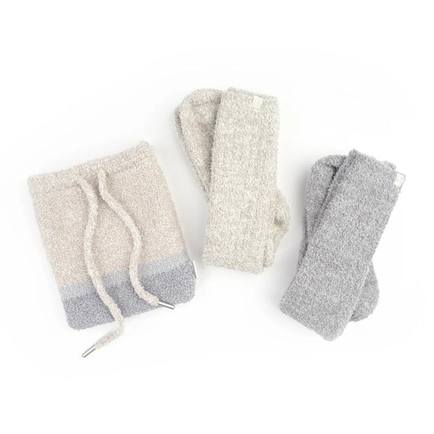 Kashwere Montecito Socks Set of 2 Fog and Oyster With Drawstring Pouch Kash Lounge