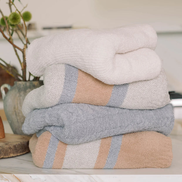Kashwere Lounge Ultra Soft Fog Heathered Wide Cable Knit Cozy Throw