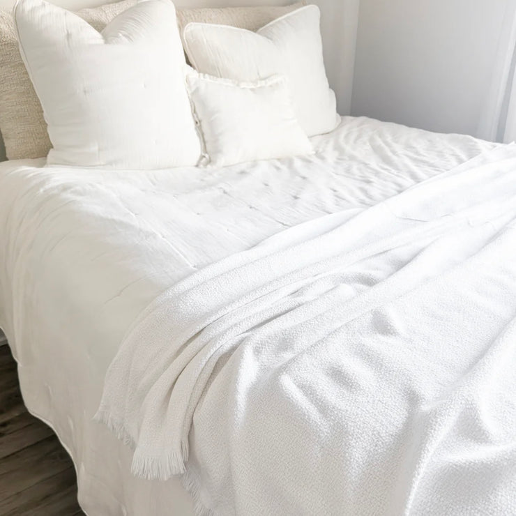 Anaya Home Blissful Bamboo White Throw