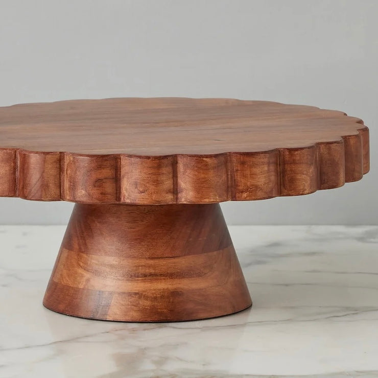 etúHOME Natural Scalloped Wood Cake Stand