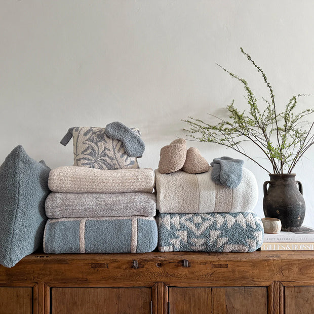 Kashwere Lightweight Striped Heathered Throw ~ Creme, Wheat and Malibu