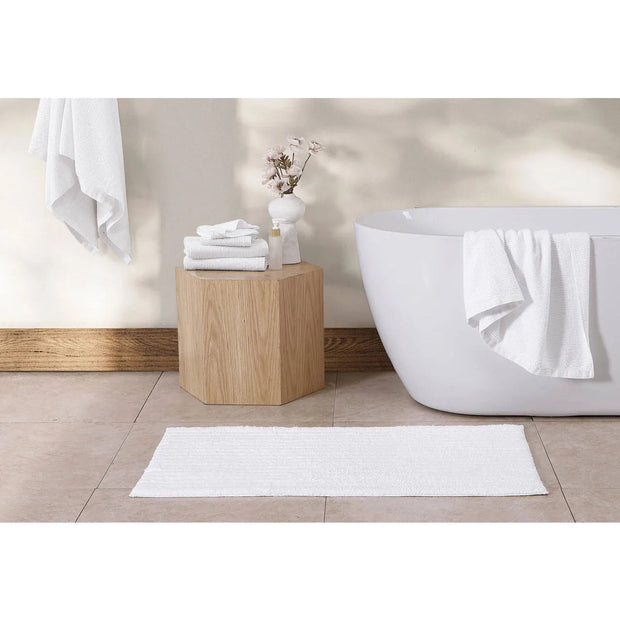Sunday Citizen Cascais Clear White Ultra Fluffy Towel Set 2 Bath Towels, 2 Hand Towels and 2 Washcloths