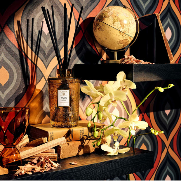 Voluspa Baltic Amber Luxe Reed Diffuser Set