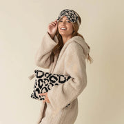 Kashwere Ultra Plush Black & Wheat Leopard Travel Blanket With Pouch