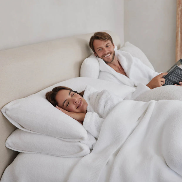 Kashwere Ultra Plush Set of 2 White Pillow Shams ~ Standard / Queen Size