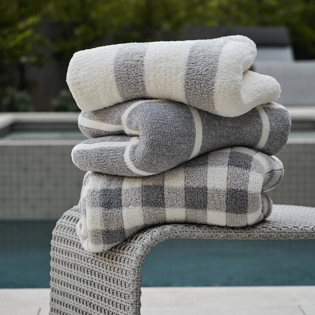 Kashwere Ultra Plush Soapstone and Creme 2 Stripe Throw Blanket