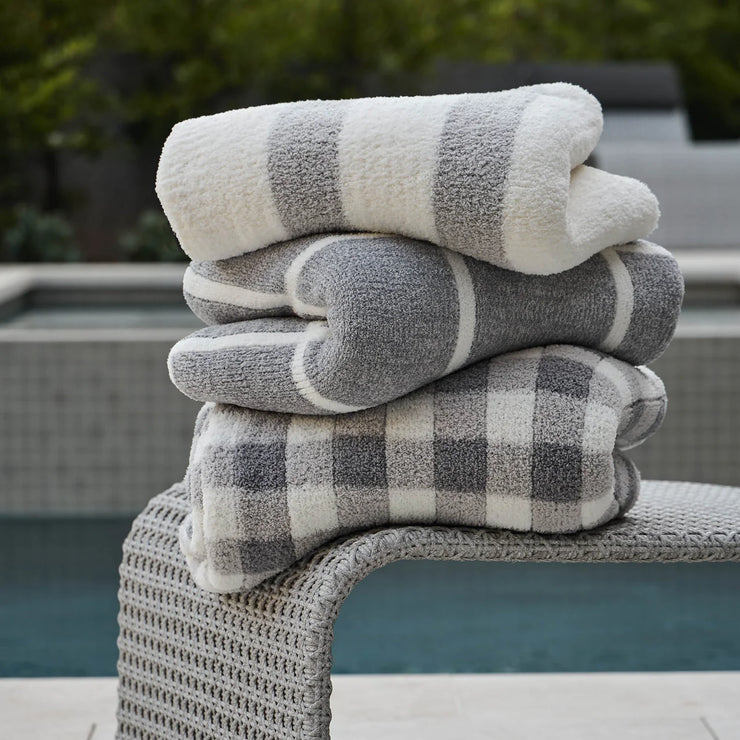 Kashwere Ultra Plush Soapstone and Creme 2 Stripe Throw Blanket