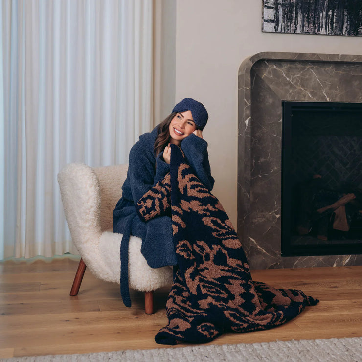 Kashwere Ultra Plush Dark Navy and Praline Damask Throw