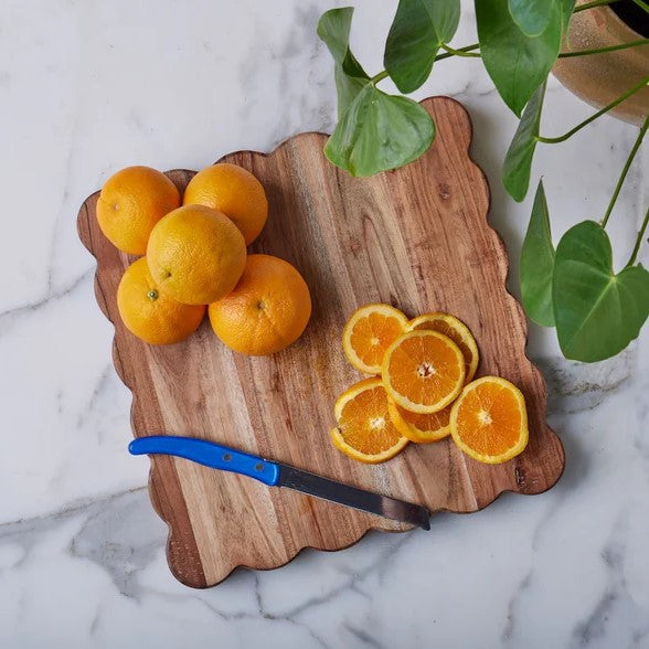 etúHOME Scalloped Cutting Board, Medium Square