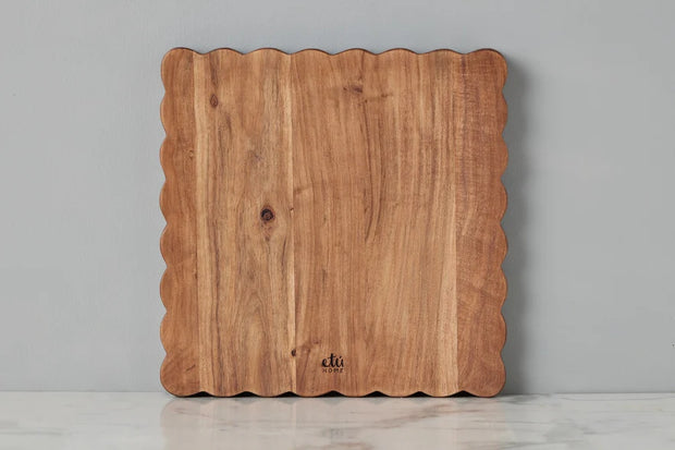 etúHOME Scalloped Cutting Board, Large Square