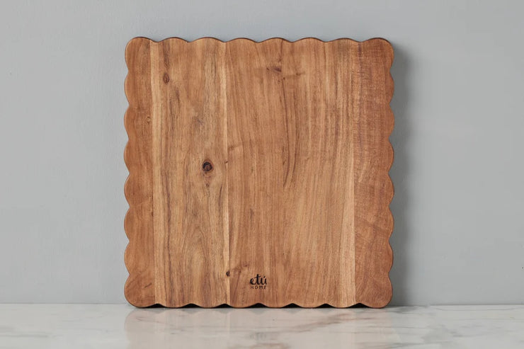 etúHOME Scalloped Cutting Board, Large Square