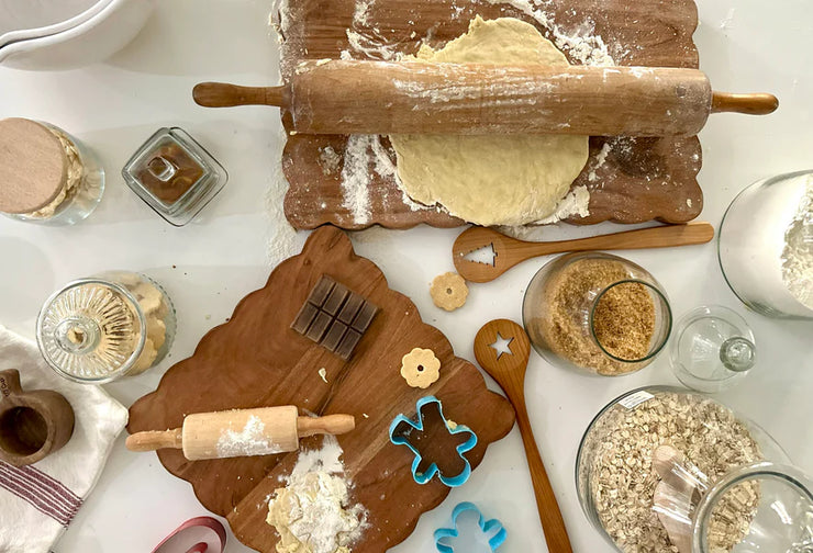 etúHOME Scalloped Cutting Board, Medium Rectangle