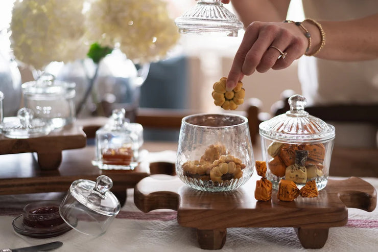 etúHOME Normandy Wood Riser Footed Tray, Small