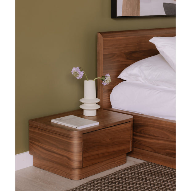 Moe's Home Collection Round Off Walnut Brown Queen Bed