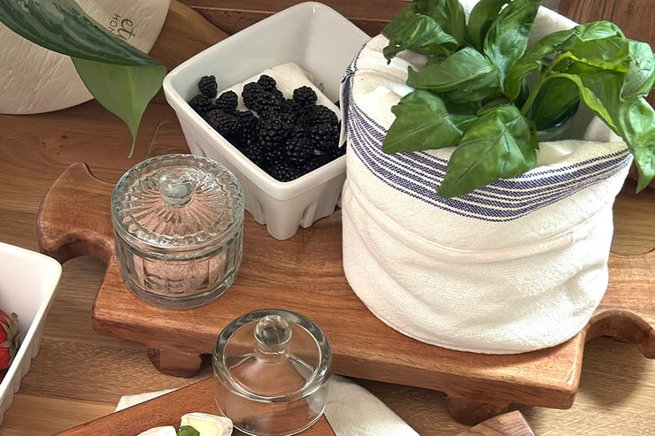 etúHOME Normandy Wood Riser Footed Tray, Small