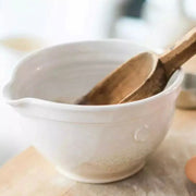 etúHOME Handthrown Pottery Collection Medium Mixing Bowl